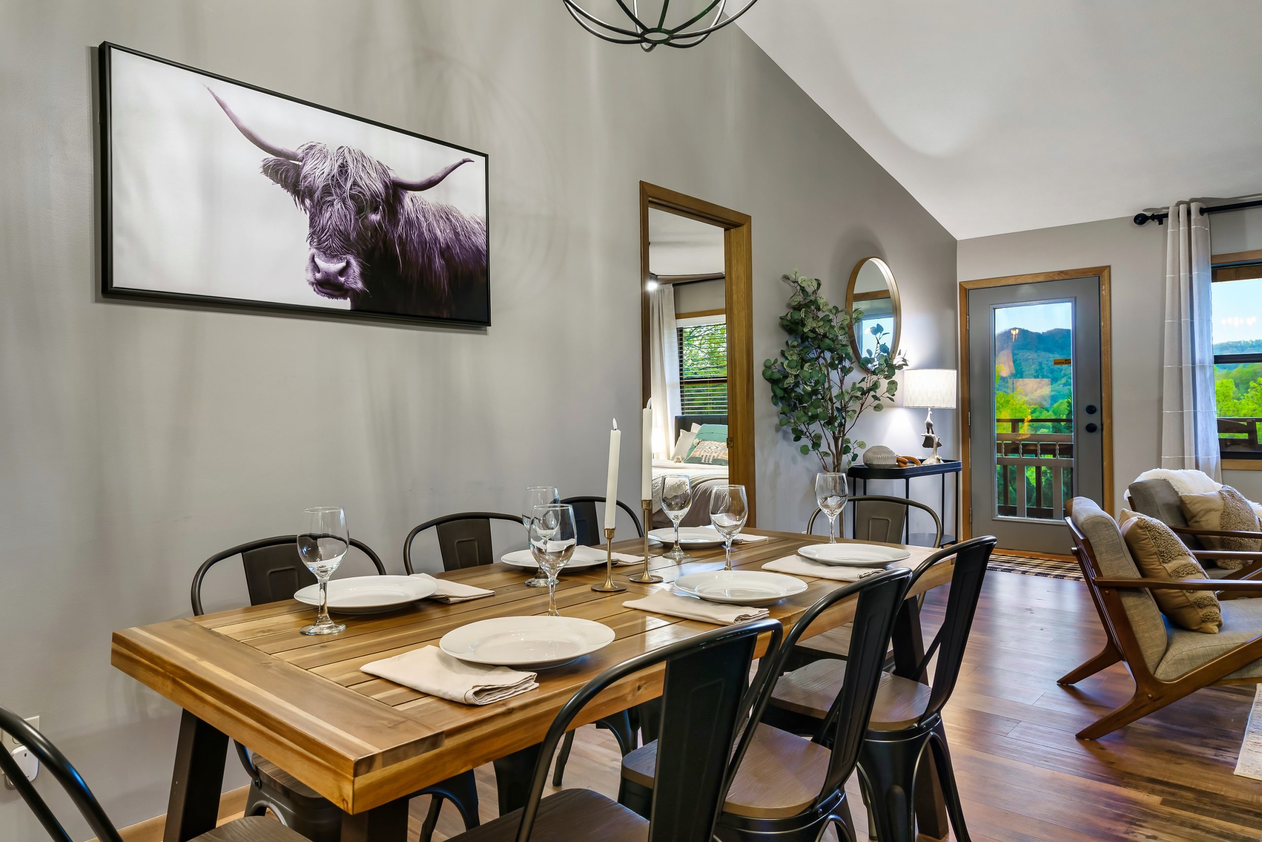 Dining room seats 8